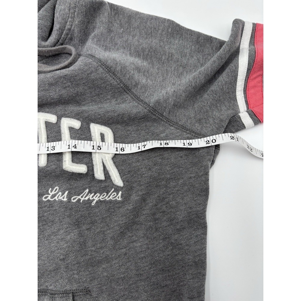 Hollister Gray Pullover Hoodie Pink Stripe Sleeve Logo Sweatshirt Medium - Picture 8 of 9